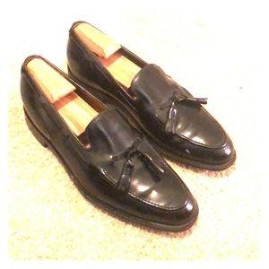 Johnston & Murphy men’s black tassel loafers EUC